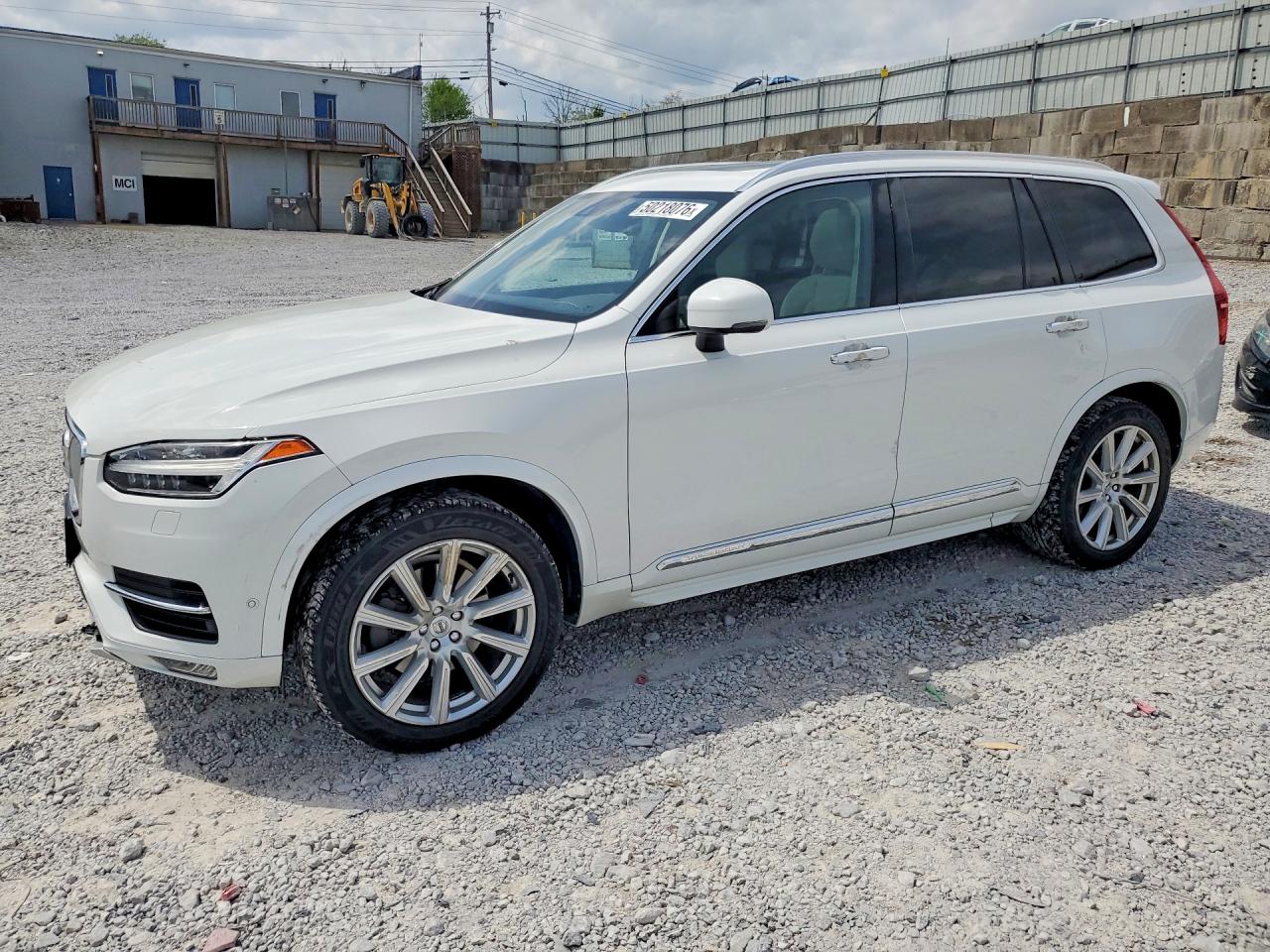 2016 VOLVO XC90