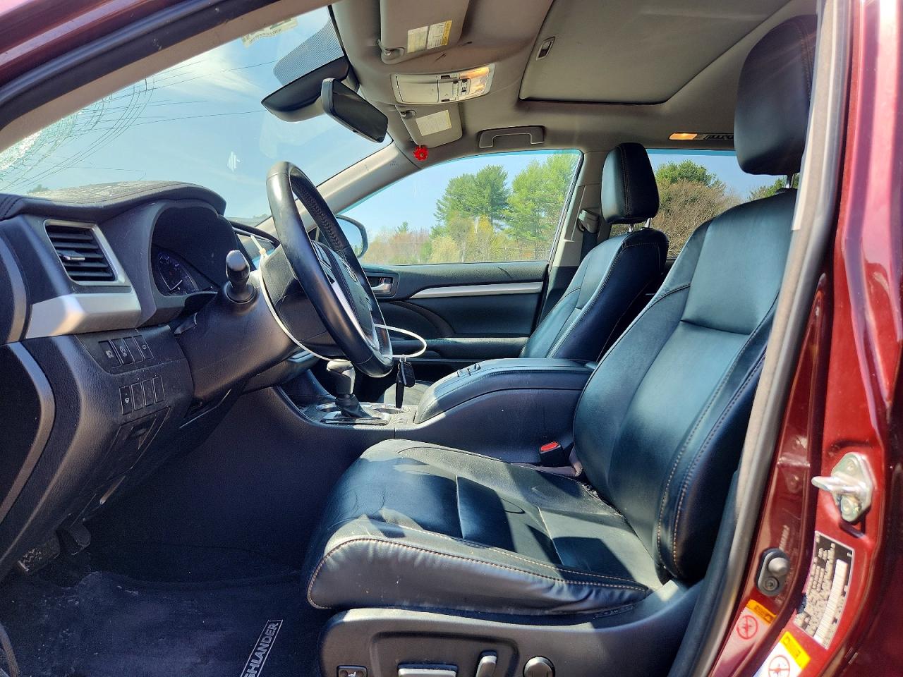 2018 TOYOTA HIGHLANDER XLE photo 13