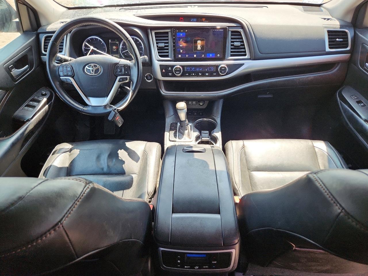 2018 TOYOTA HIGHLANDER XLE photo 15