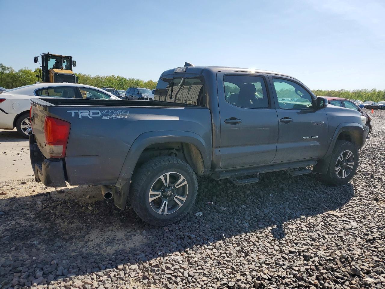 2017 TOYOTA TACOMA TRD SPORT photo 5