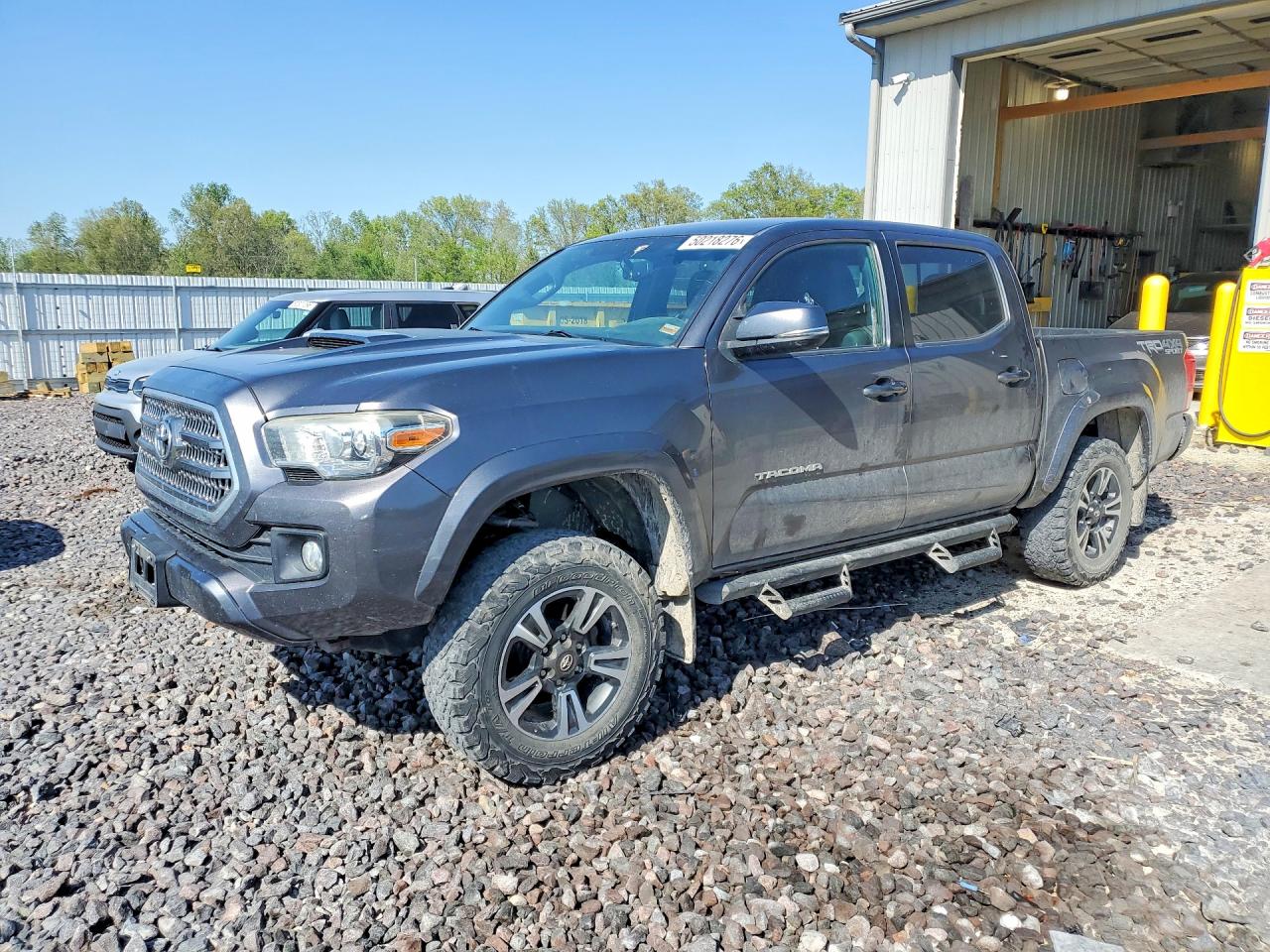 2017 TOYOTA TACOMA