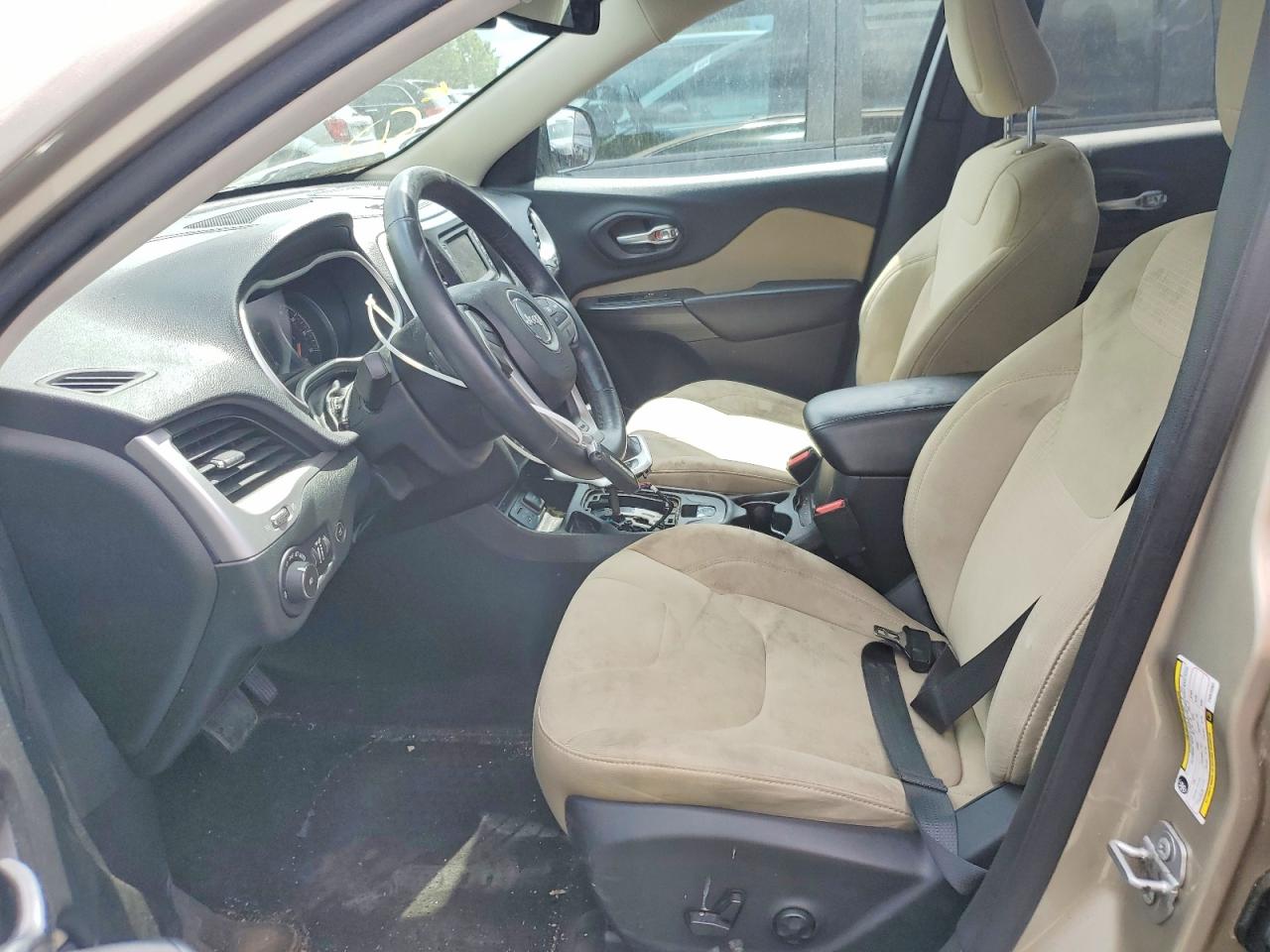 2015 JEEP CHEROKEE LATITUDE photo 19