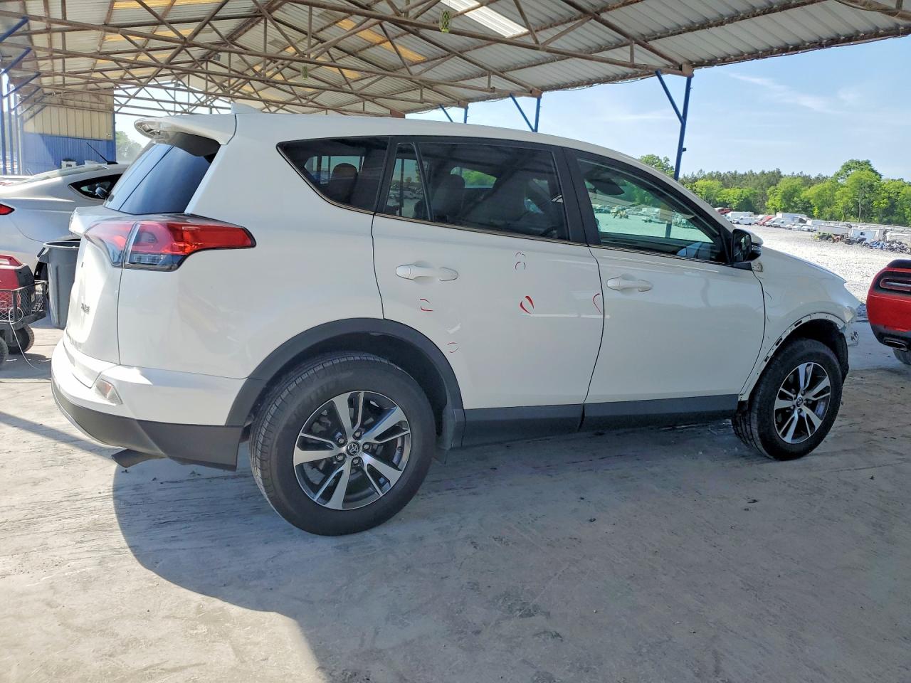 2018 TOYOTA RAV4 XLE photo 7