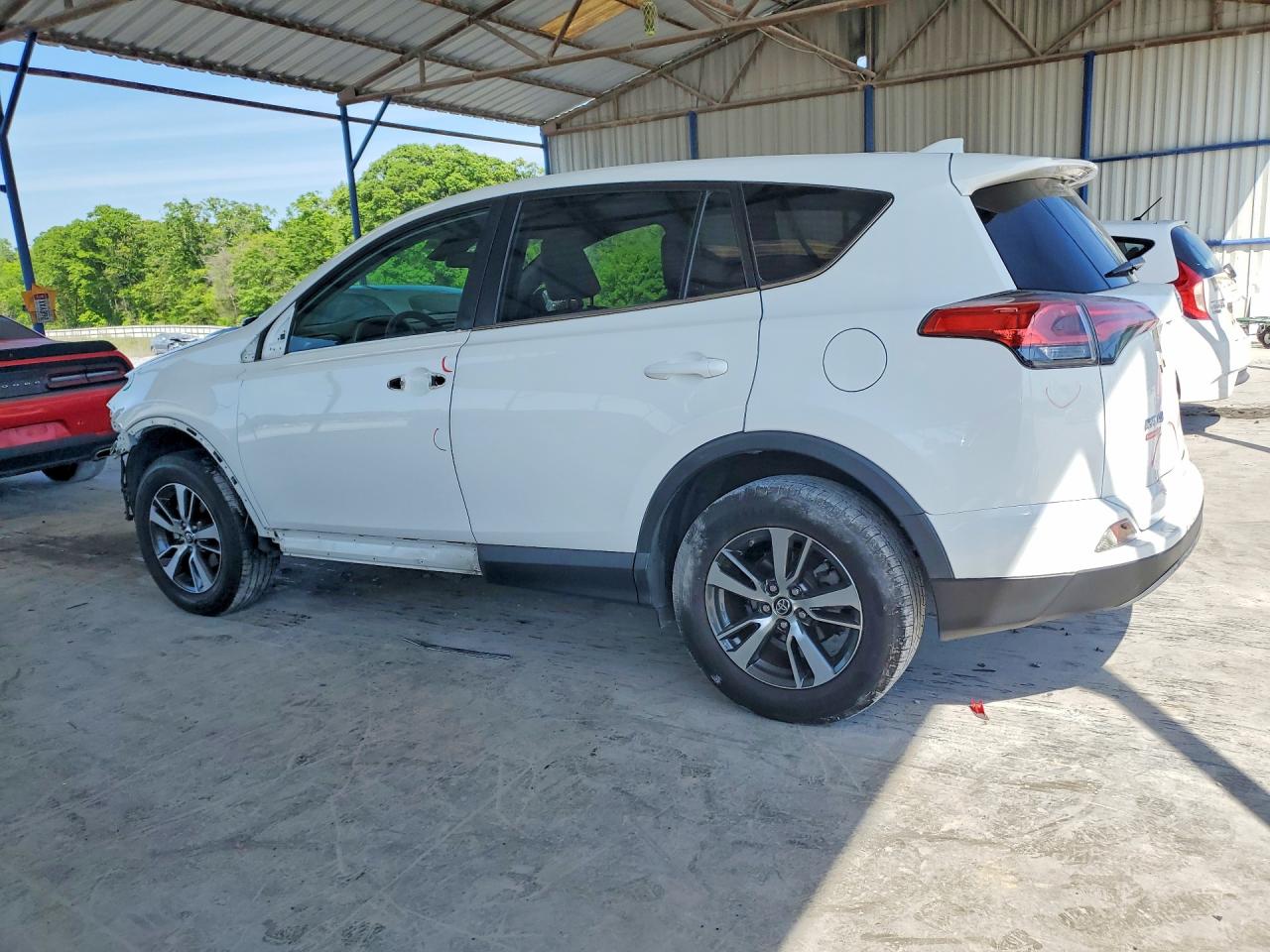 2018 TOYOTA RAV4 XLE photo 4