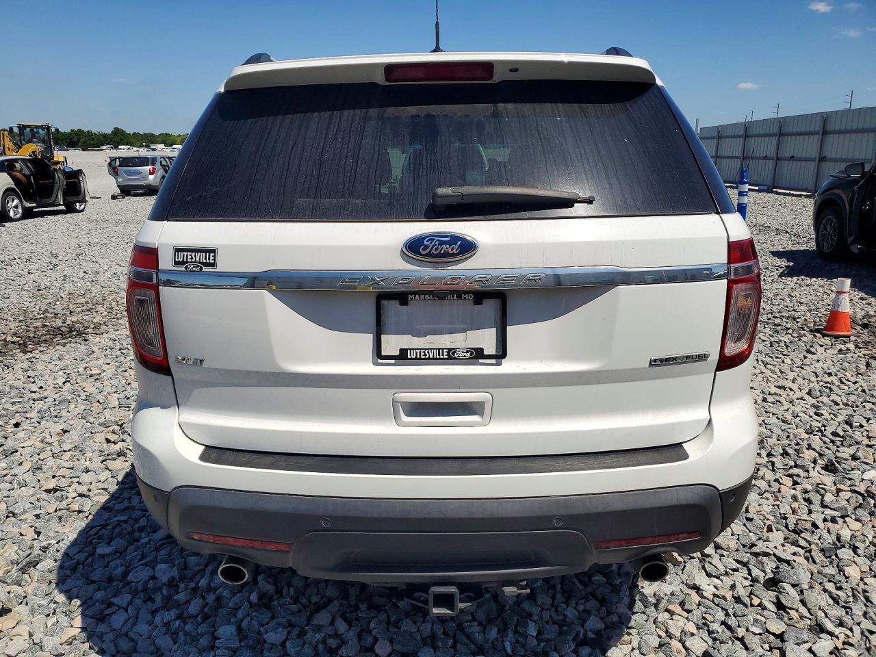 2015 FORD EXPLORER XLT photo 6