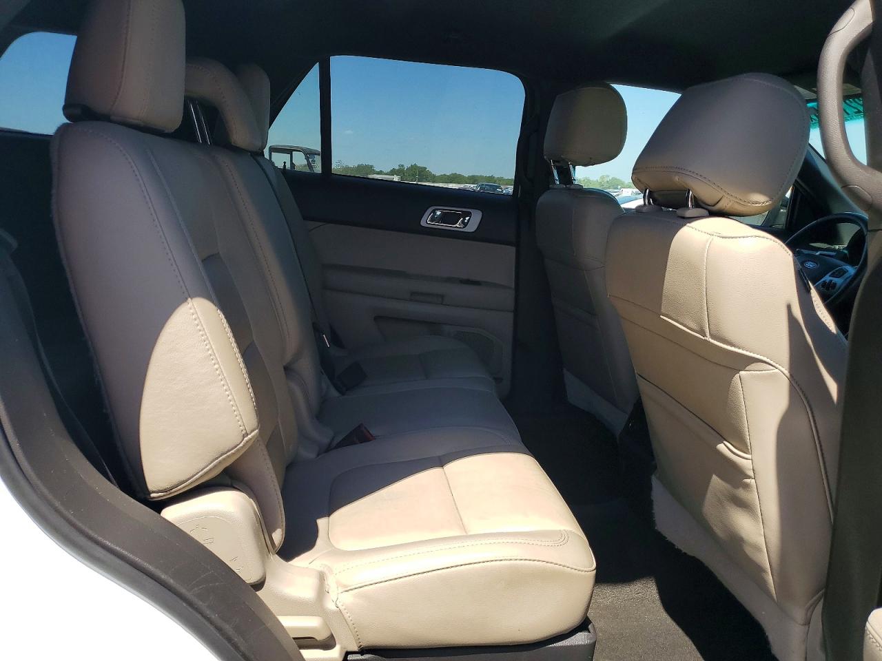 2015 FORD EXPLORER XLT photo 10