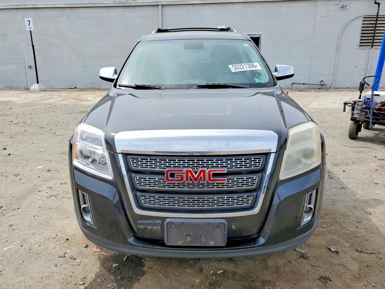 2012 GMC TERRAIN SLT photo 9