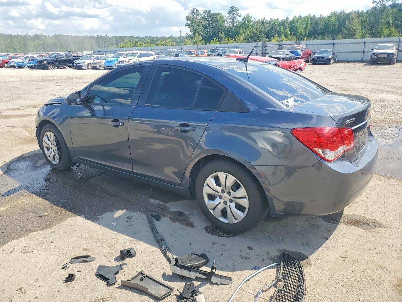 2013 CHEVROLET CRUZE LS photo 3