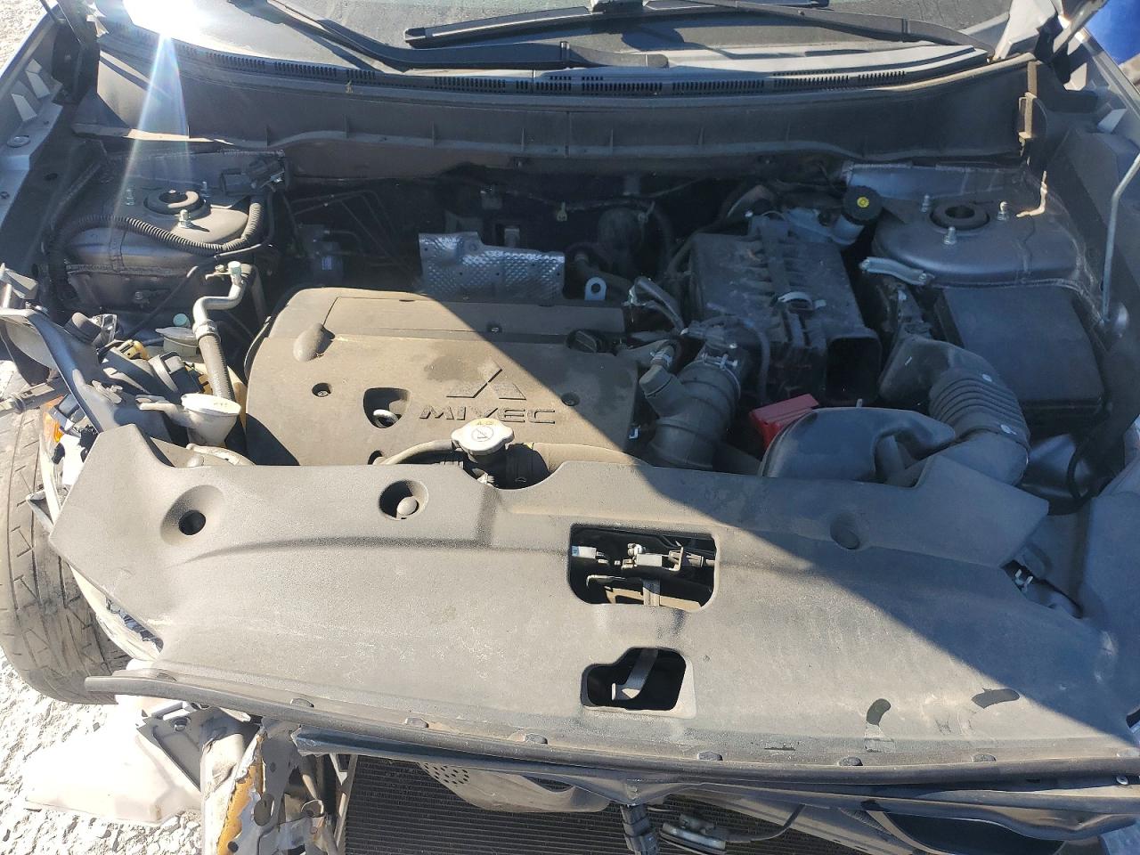 2015 MITSUBISHI OUTLANDER SPORT ES photo 21