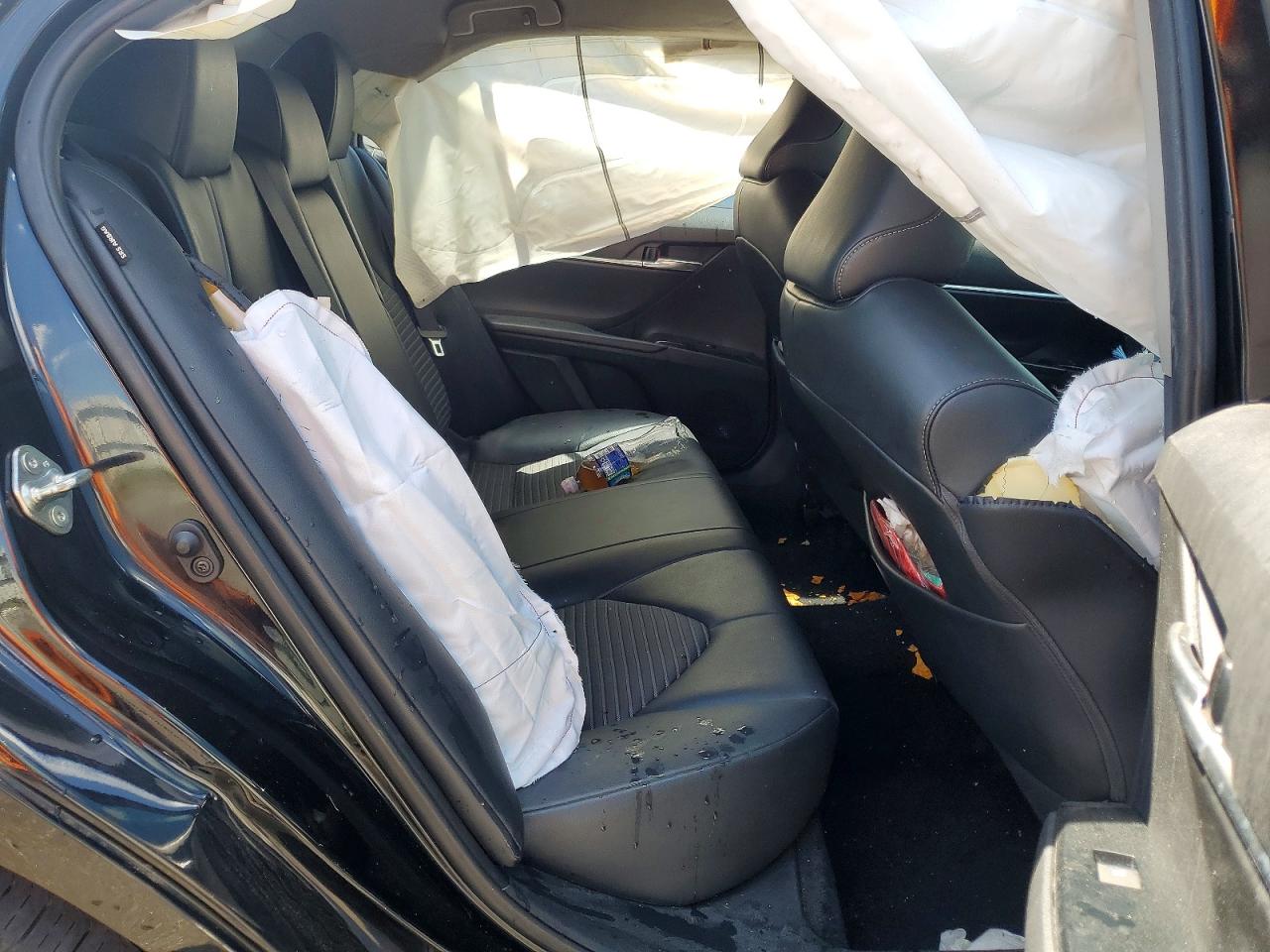 2020 TOYOTA CAMRY SE NIGHTSHADE photo 19