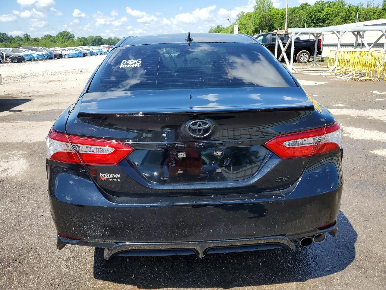 2020 TOYOTA CAMRY SE NIGHTSHADE photo 11