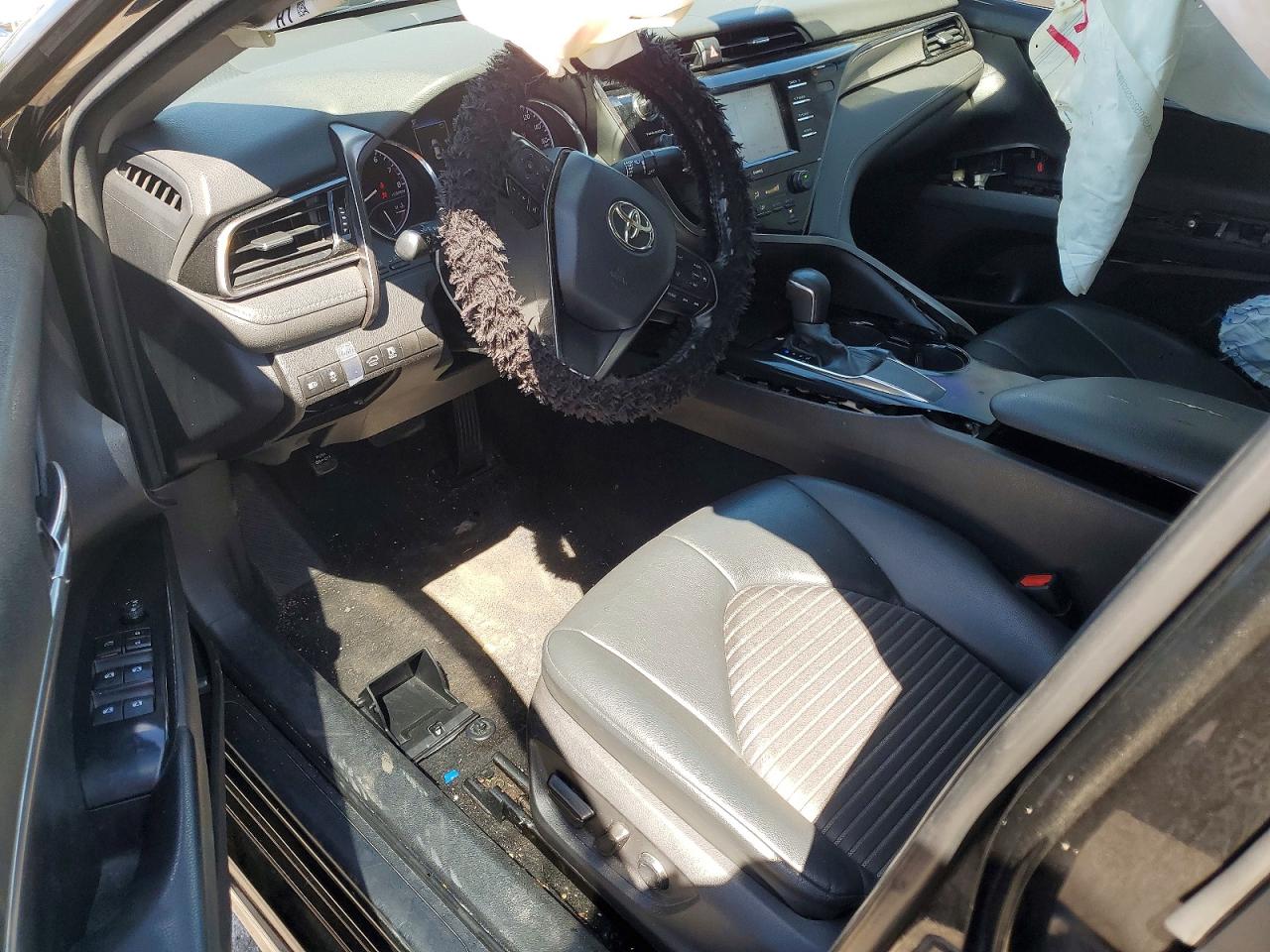 2020 TOYOTA CAMRY SE NIGHTSHADE photo 15