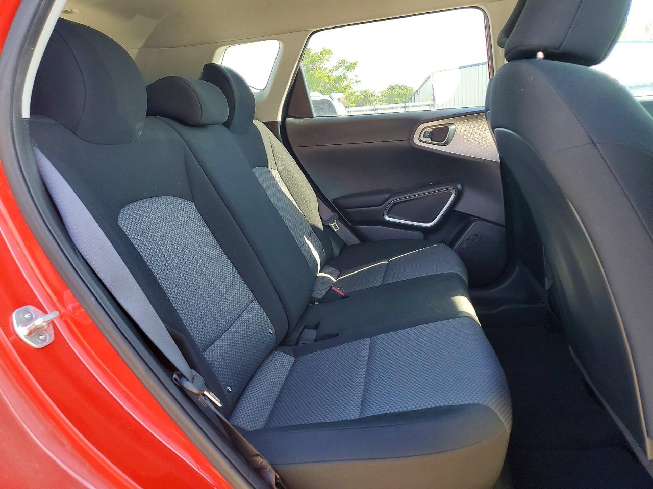 2021 KIA SOUL LX photo 28