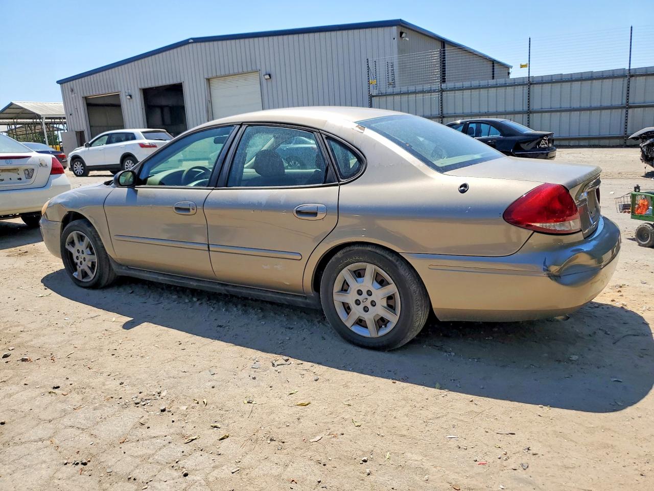 2006 FORD TAURUS SE photo 4