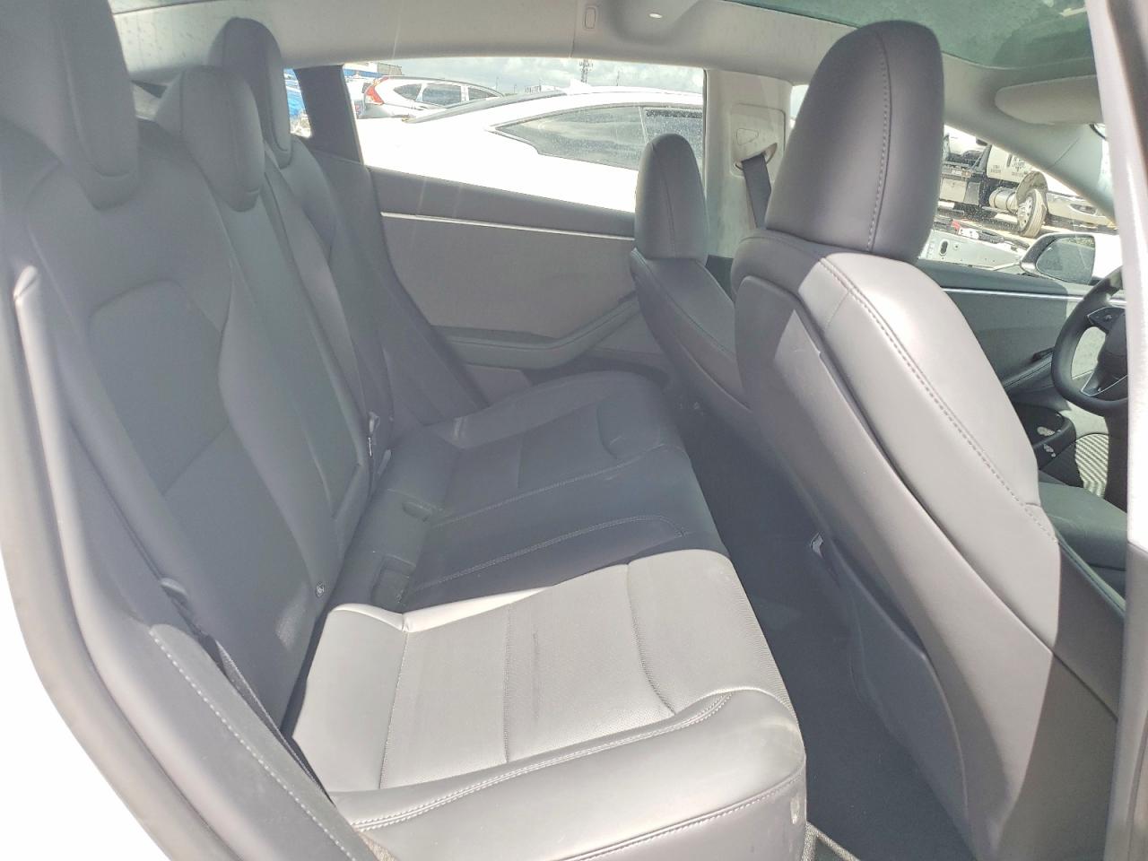 2024 TESLA MODEL 3 photo 28