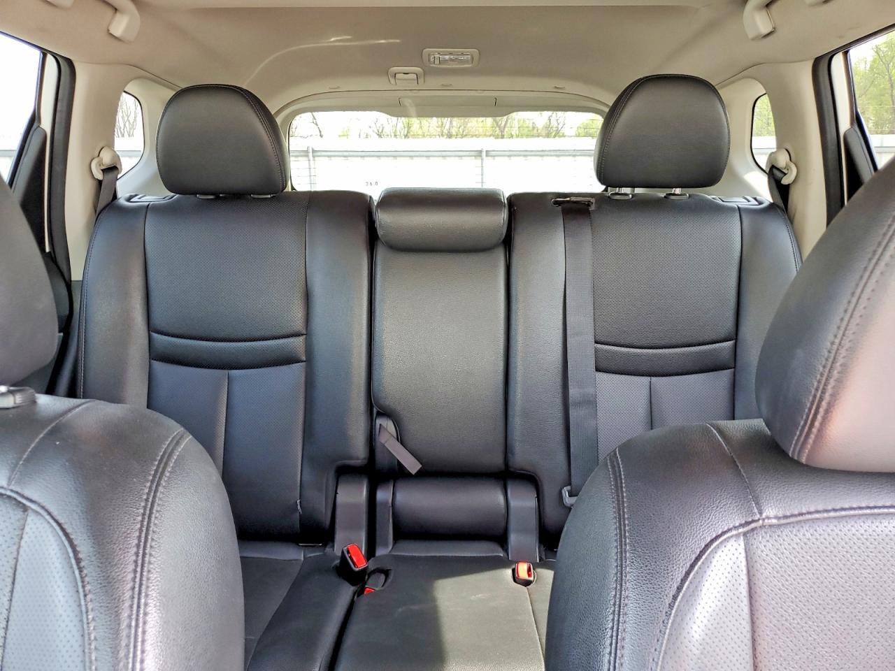 2019 NISSAN ROGUE photo 10