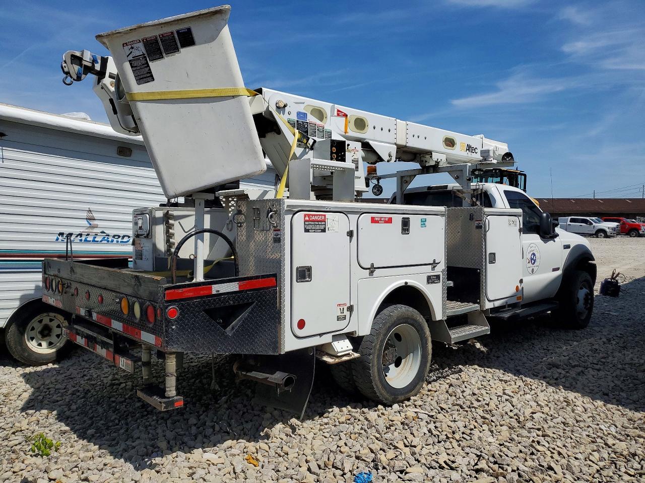 2006 FORD F550 SUPER photo 3