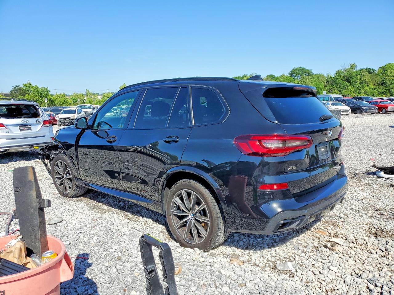 2022 BMW X5 M50I photo 3