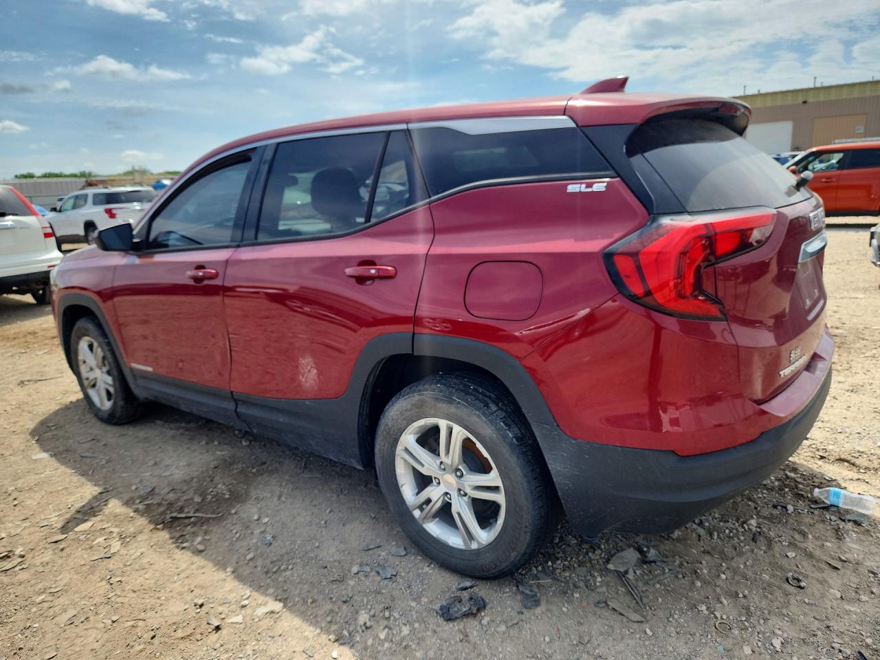 2018 GMC TERRAIN SLE photo 4