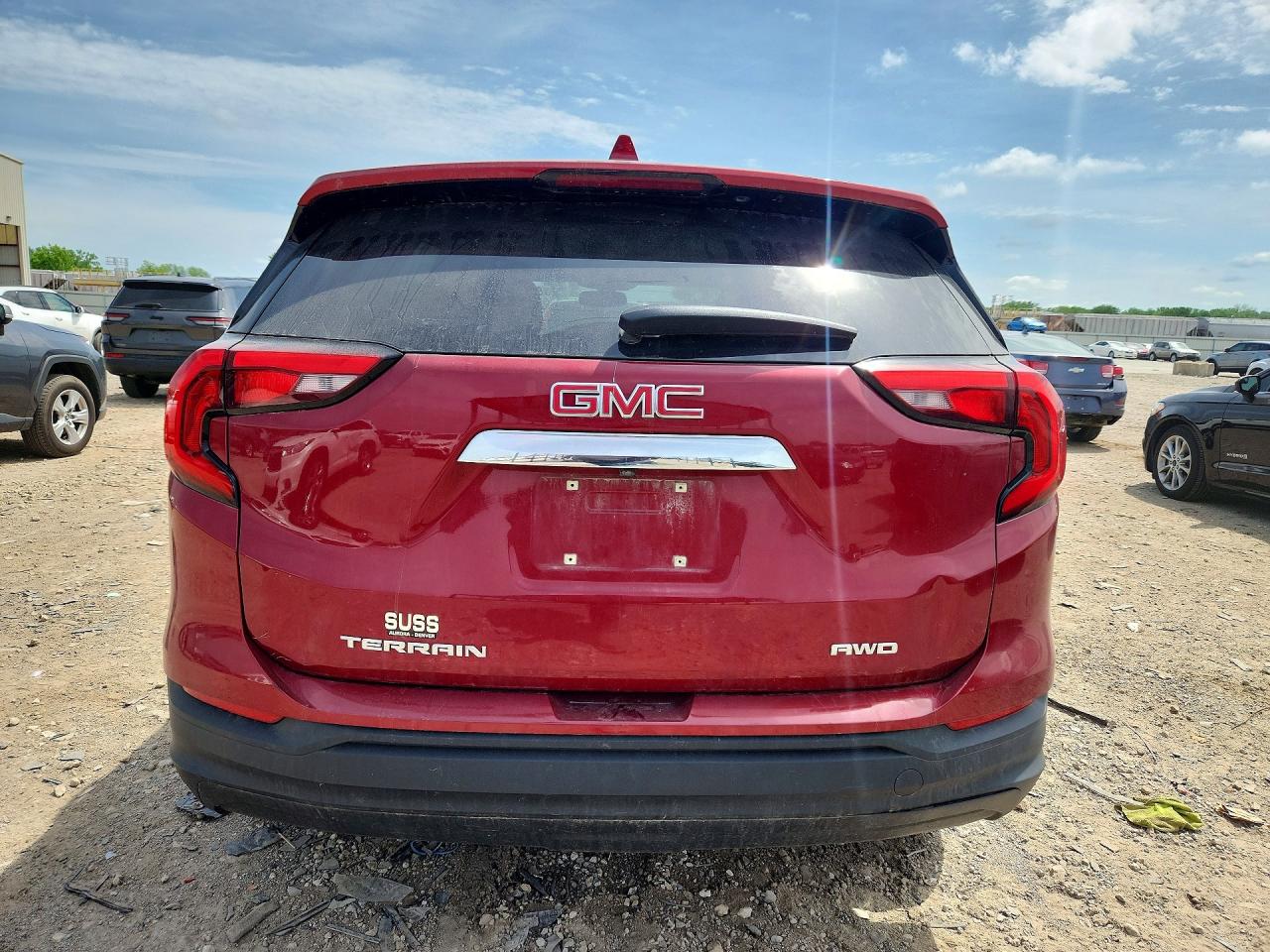 2018 GMC TERRAIN SLE photo 16