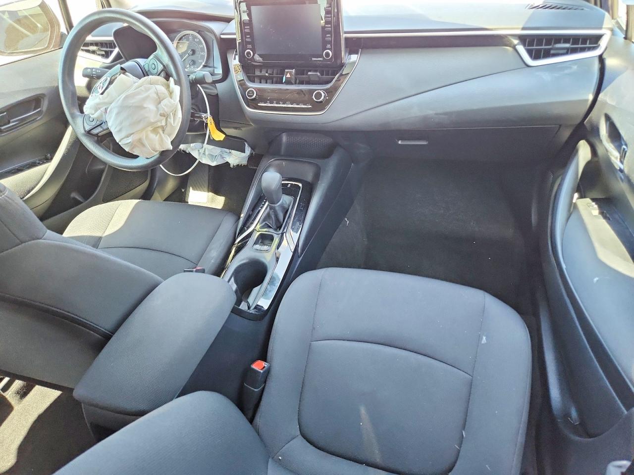 2022 TOYOTA COROLLA LE photo 8
