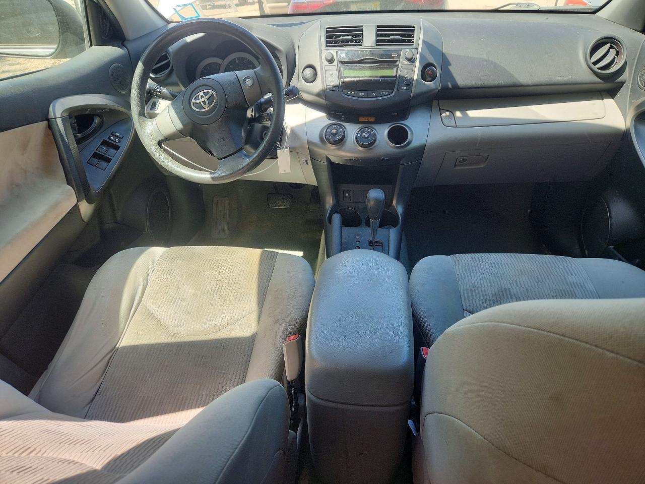 2011 TOYOTA RAV4 BASE photo 15