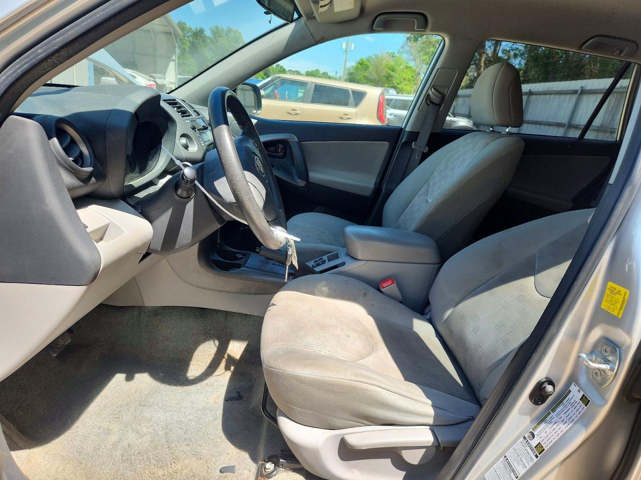 2011 TOYOTA RAV4 BASE photo 13