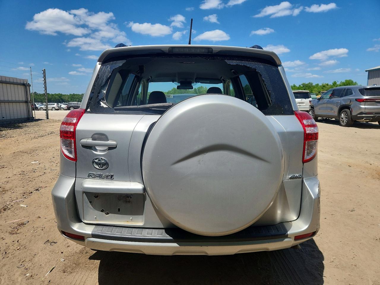 2011 TOYOTA RAV4 BASE photo 11