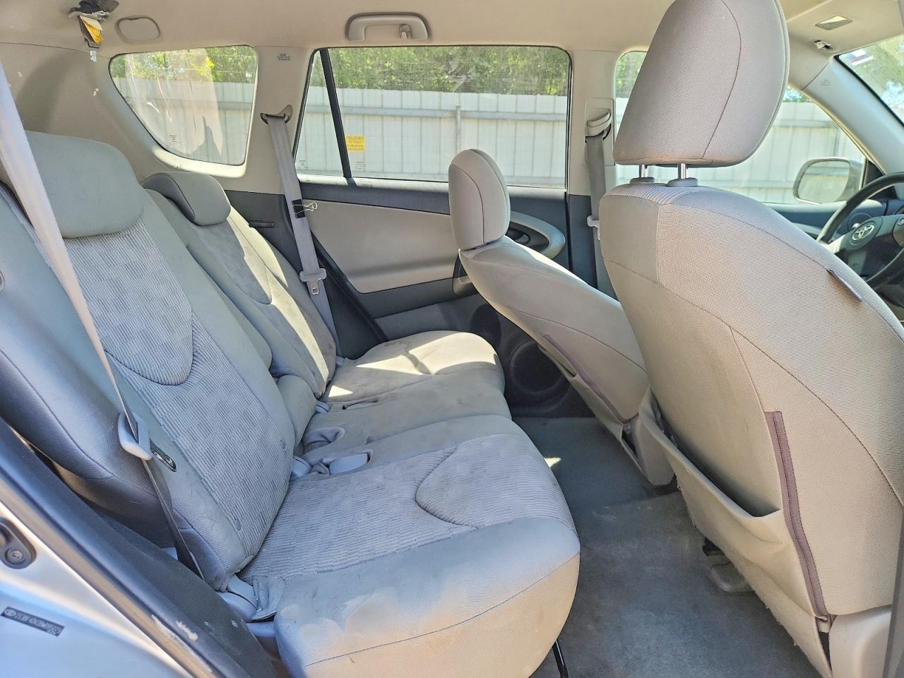 2011 TOYOTA RAV4 BASE photo 21