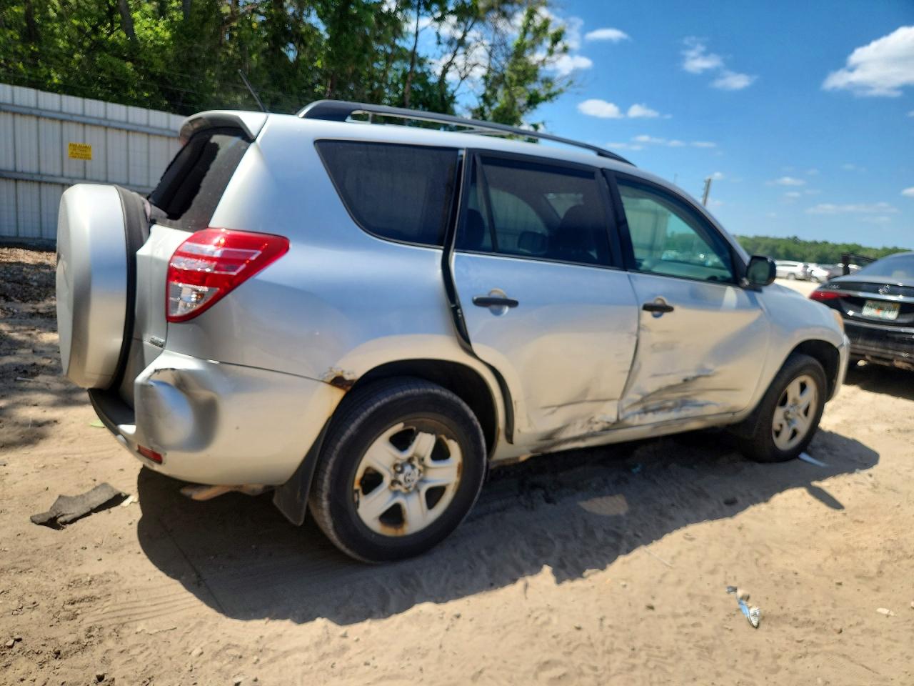 2011 TOYOTA RAV4 BASE photo 5