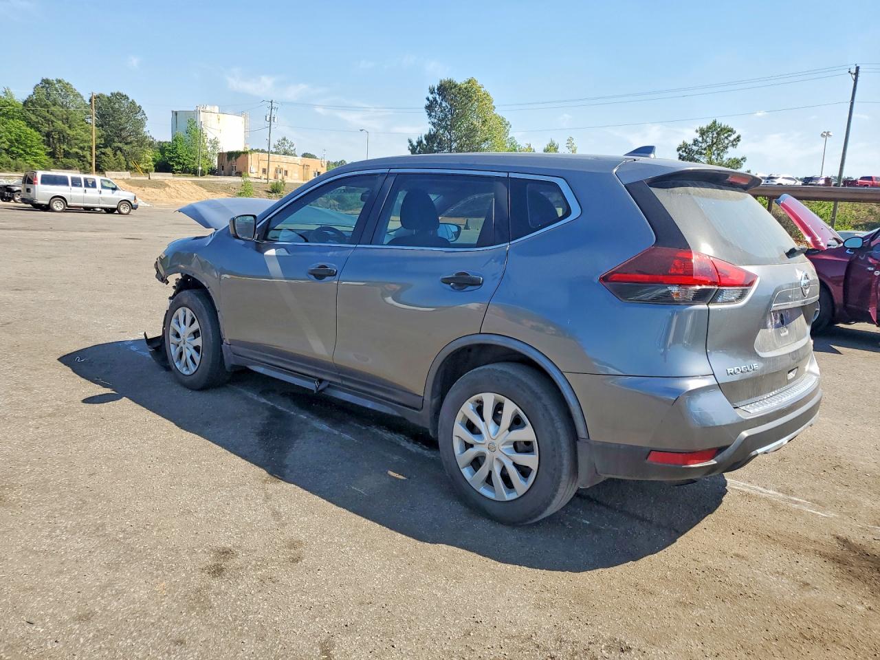 2018 NISSAN ROGUE S photo 2
