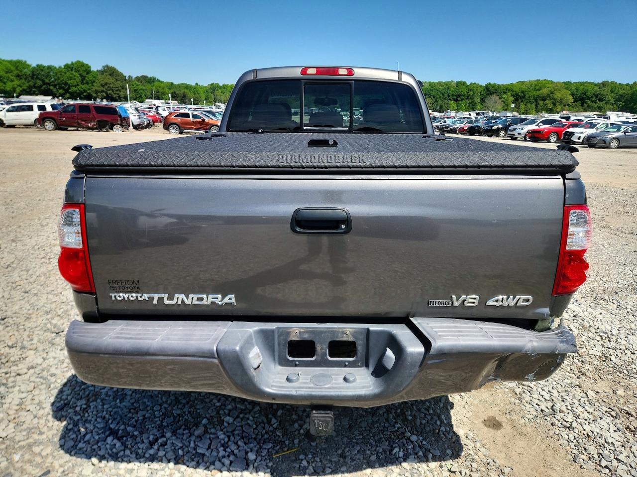 2005 TOYOTA TUNDRA photo 11