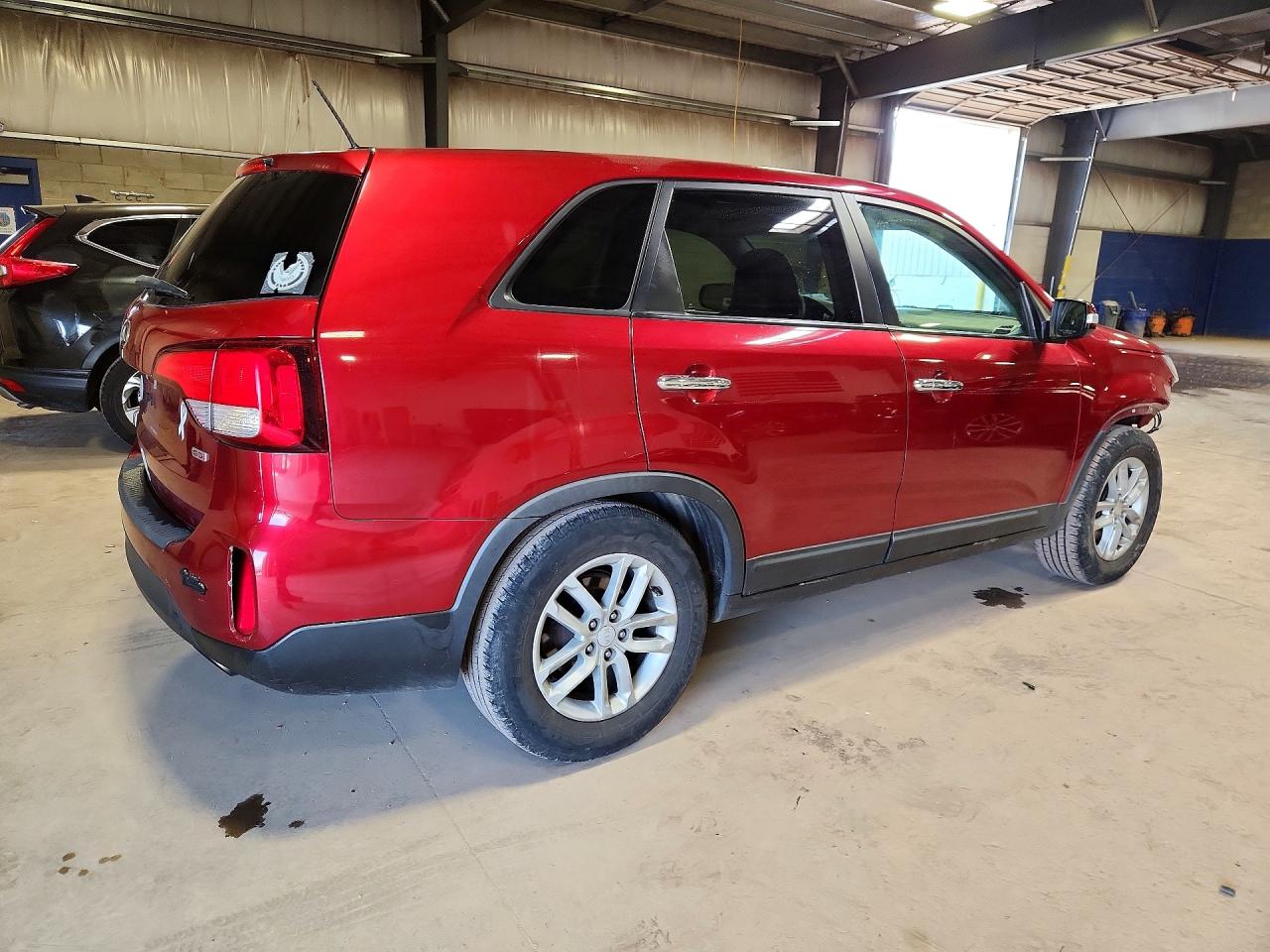 2014 KIA SORENTO LX photo 5