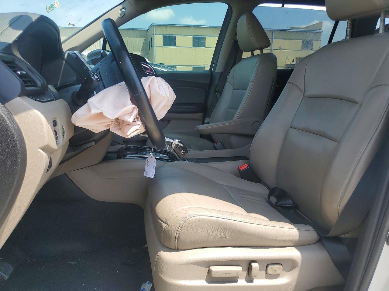 2016 HONDA PILOT TOURING photo 13