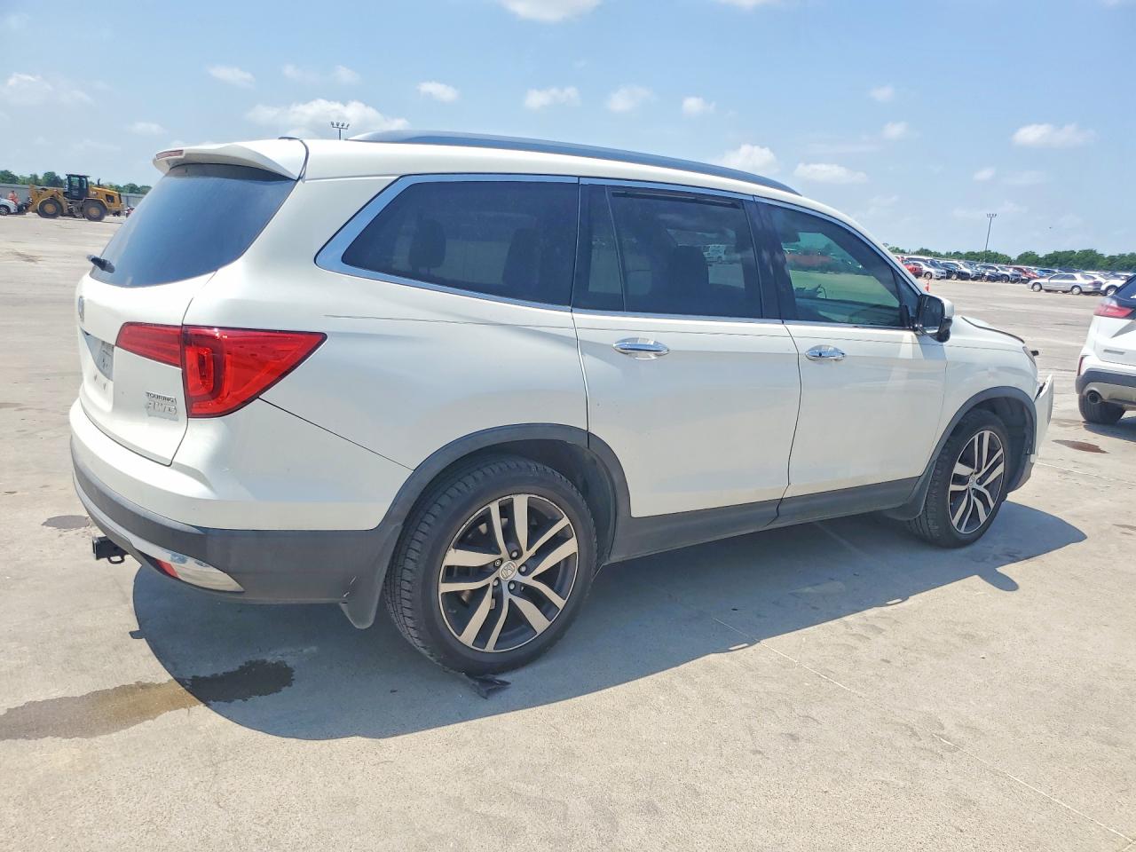 2016 HONDA PILOT TOURING photo 5