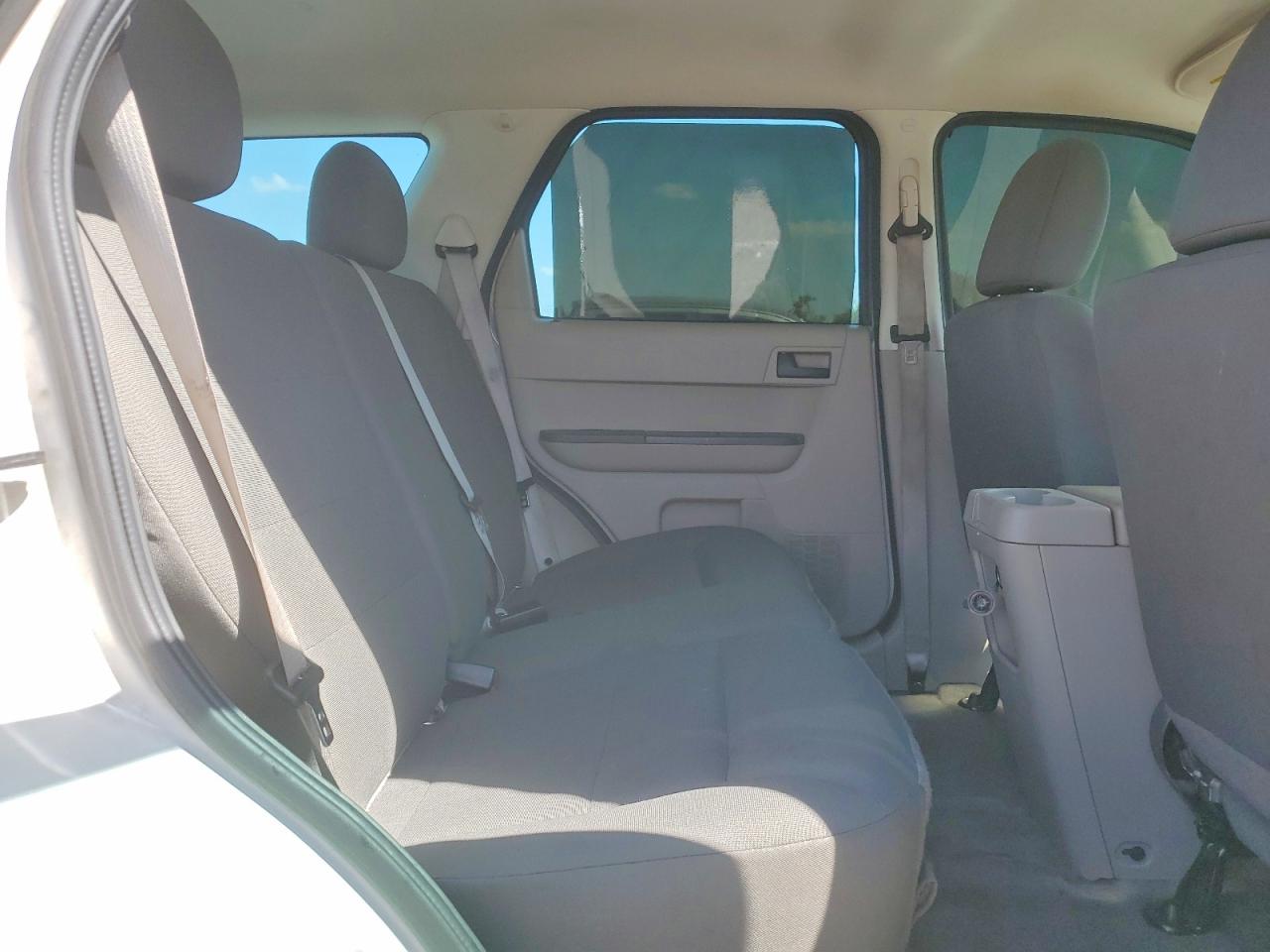 2011 FORD ESCAPE XLS photo 31