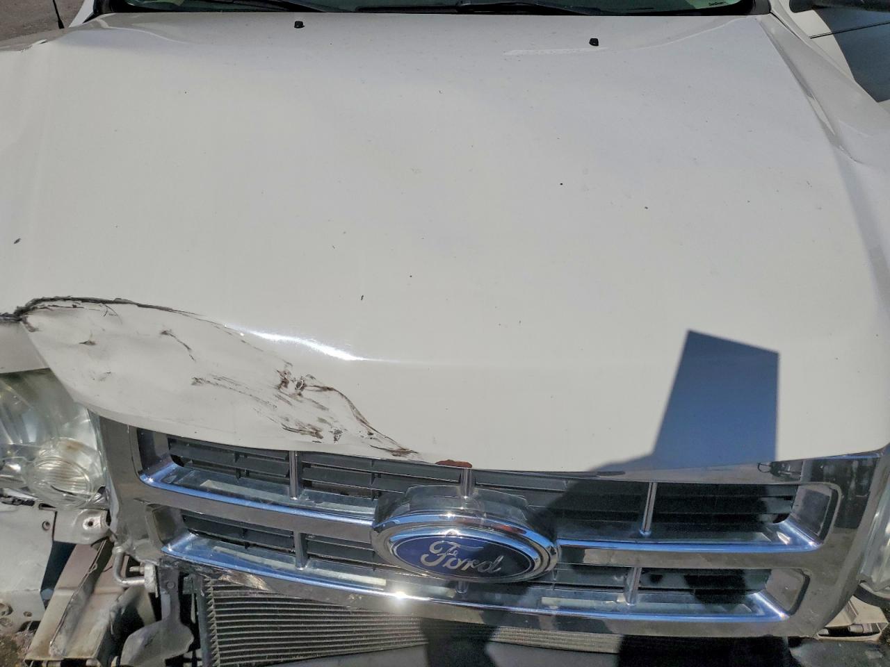 2011 FORD ESCAPE XLS photo 34
