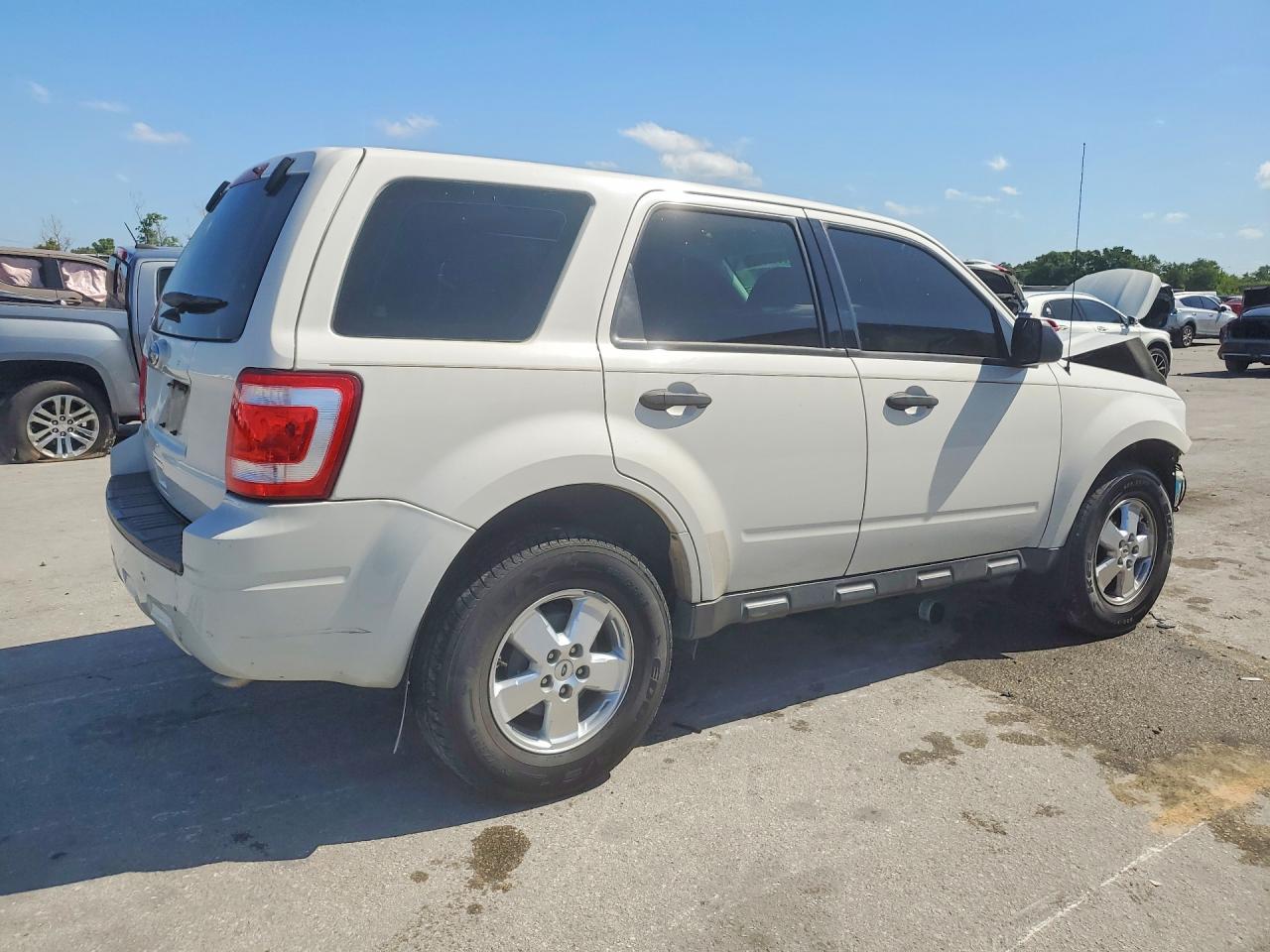 2011 FORD ESCAPE XLS photo 7