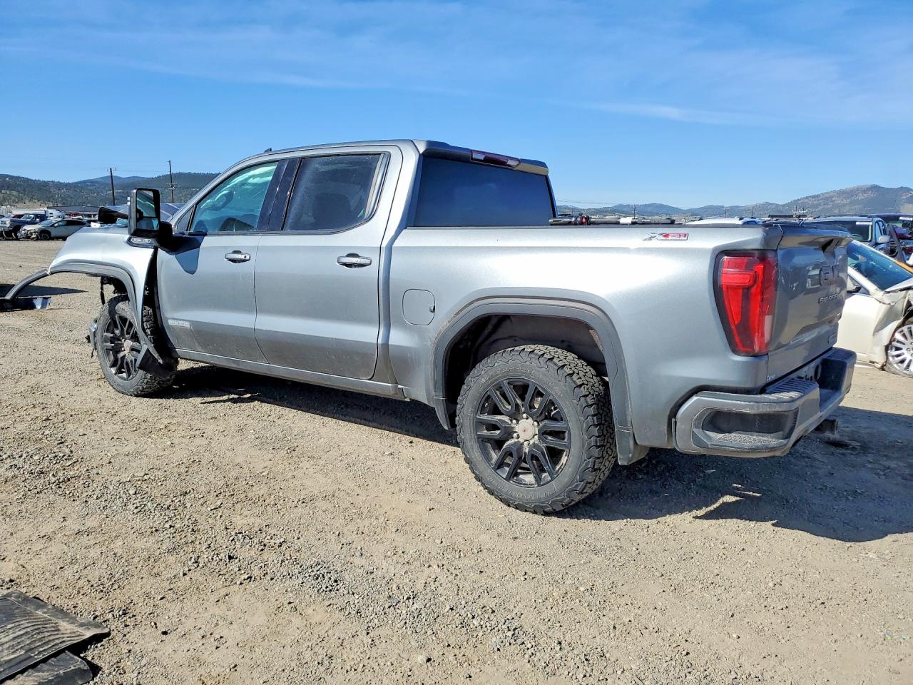 2020 GMC SIERRA K1500 ELEVATION photo 2
