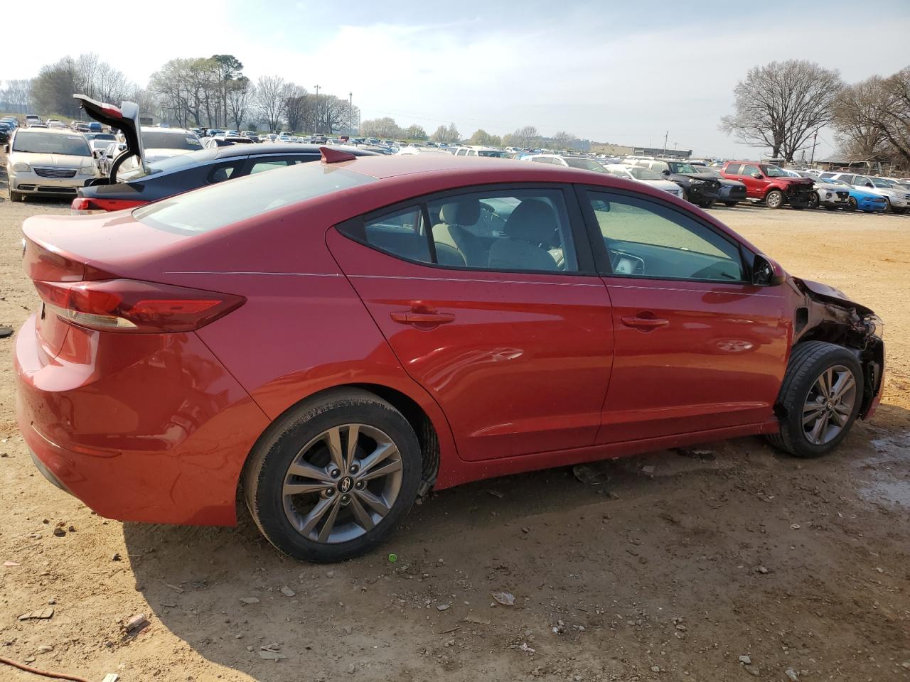 2017 HYUNDAI ELANTRA SE photo 9