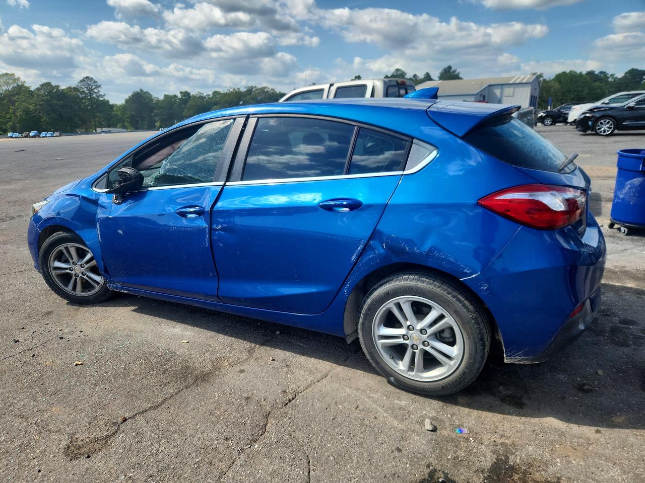 2017 CHEVROLET CRUZE LT photo 4