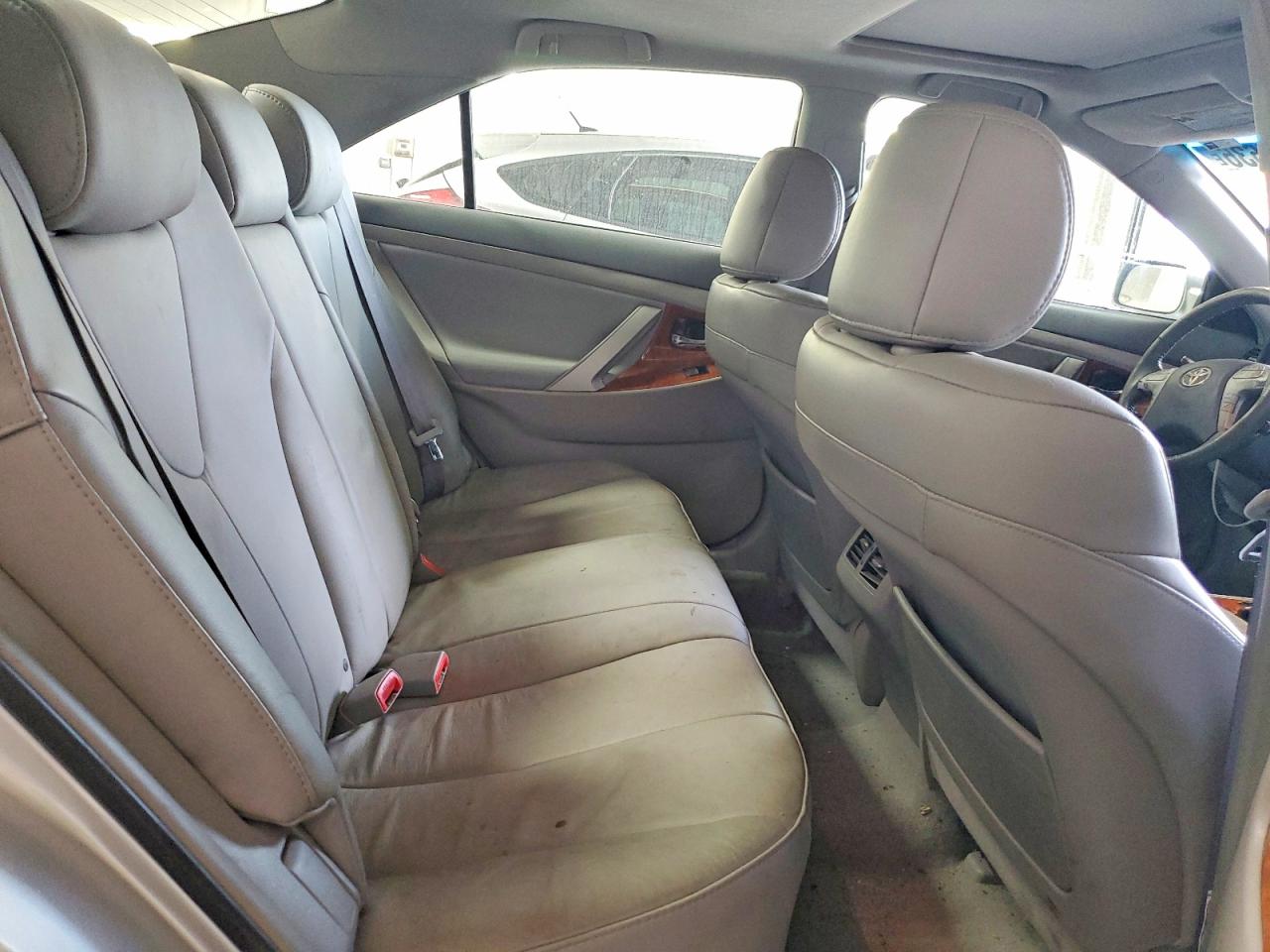 2009 TOYOTA CAMRY XLE photo 28