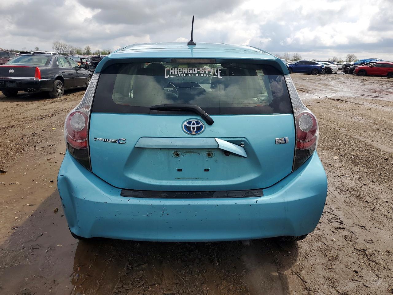 2013 TOYOTA PRIUS C FOUR photo 6