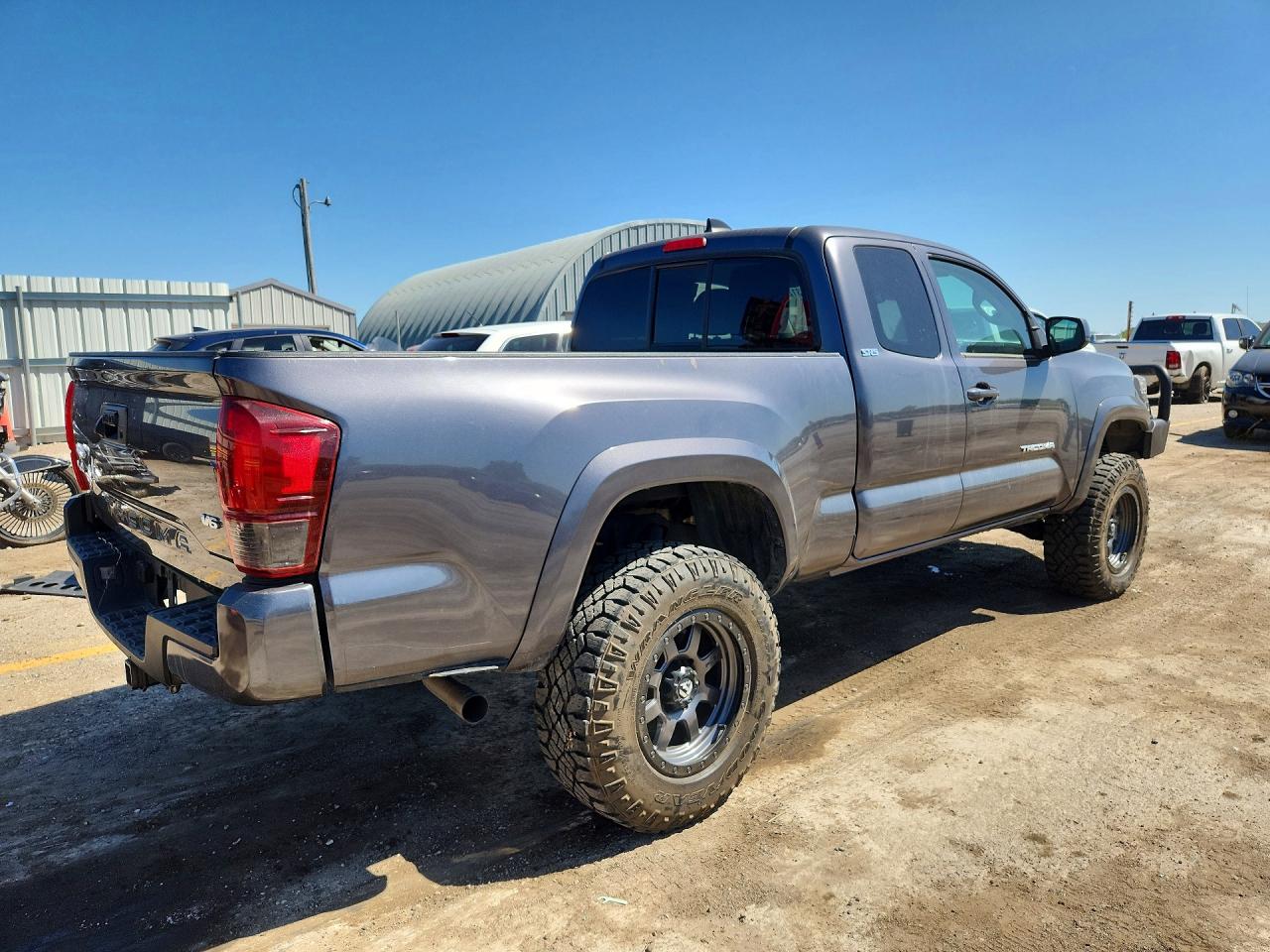 2022 TOYOTA TACOMA SR5 V6 photo 5