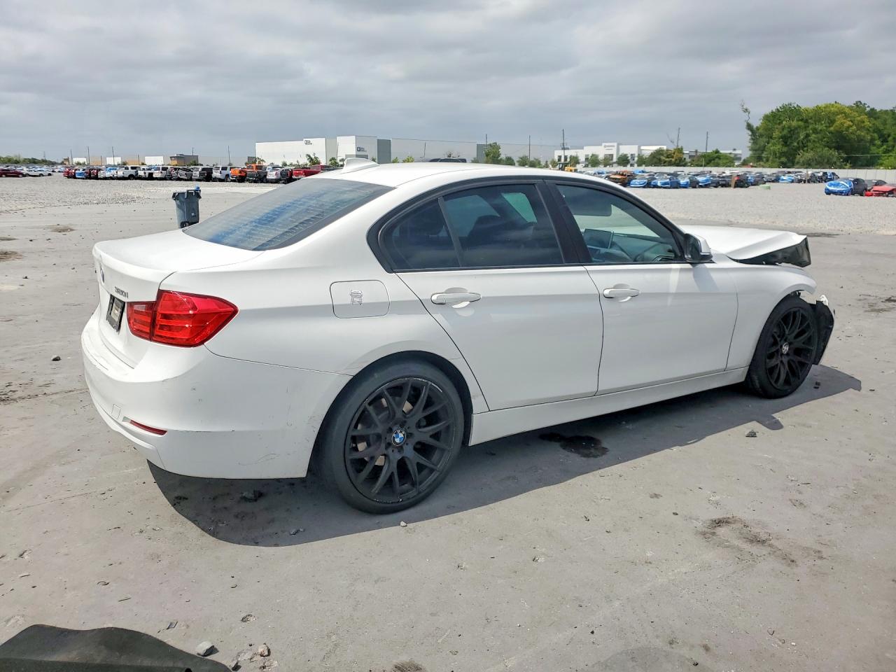 2014 BMW 320 I XDRIVE photo 5