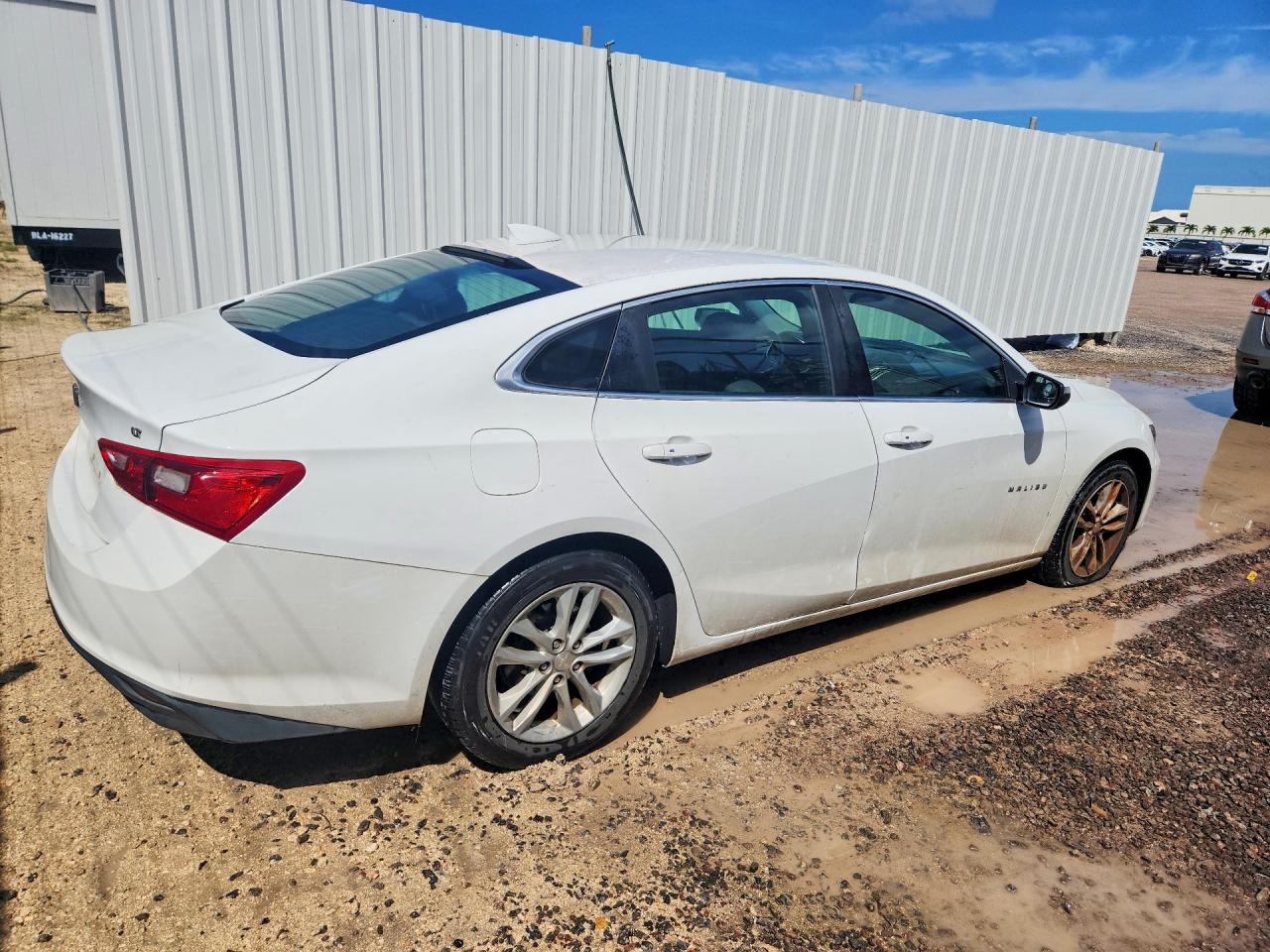 2017 CHEVROLET MALIBU LT photo 7