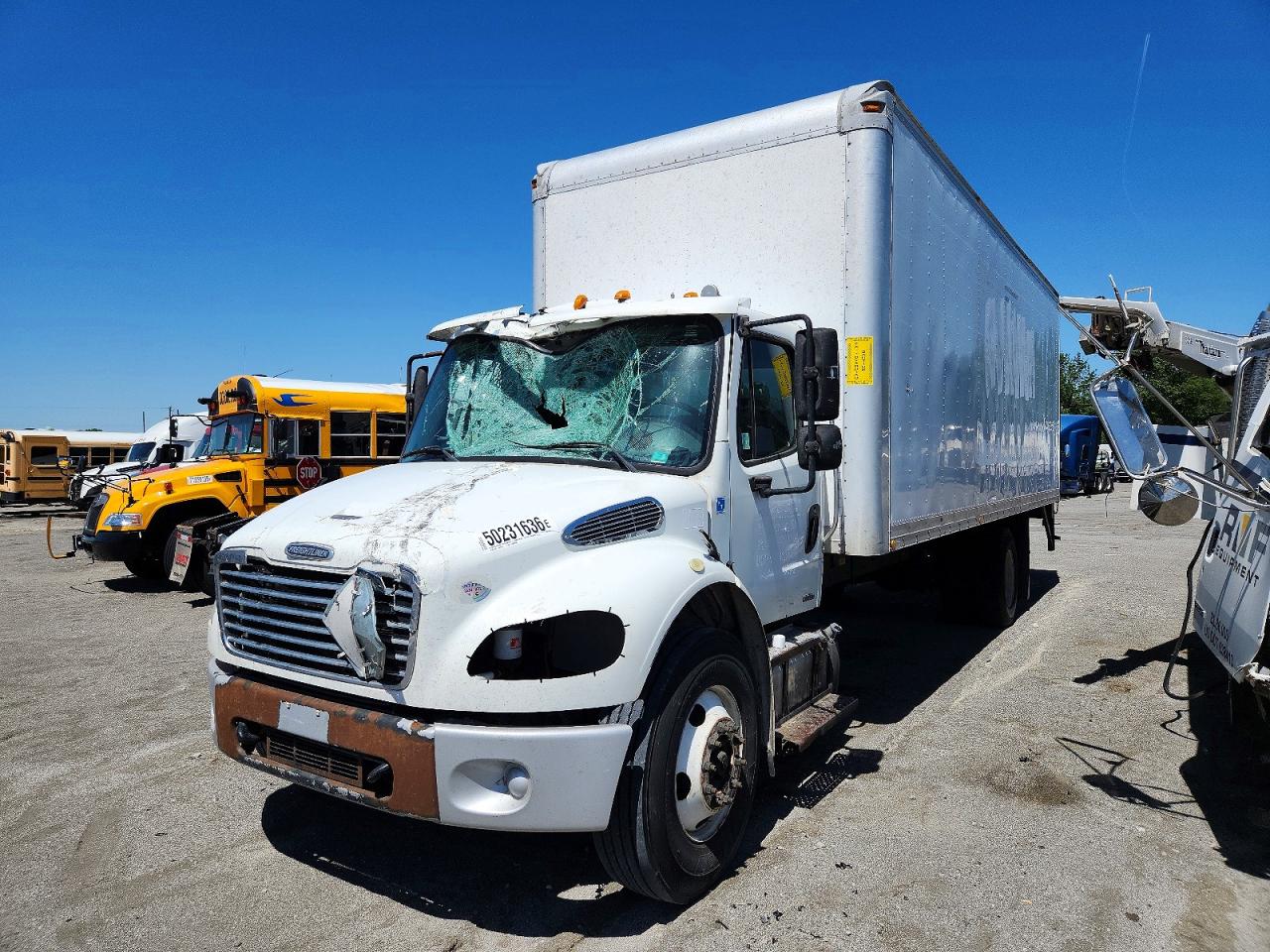 2012 FREIGHTLINER BUSINESS CLASS M2 BOX TRUCK photo 2