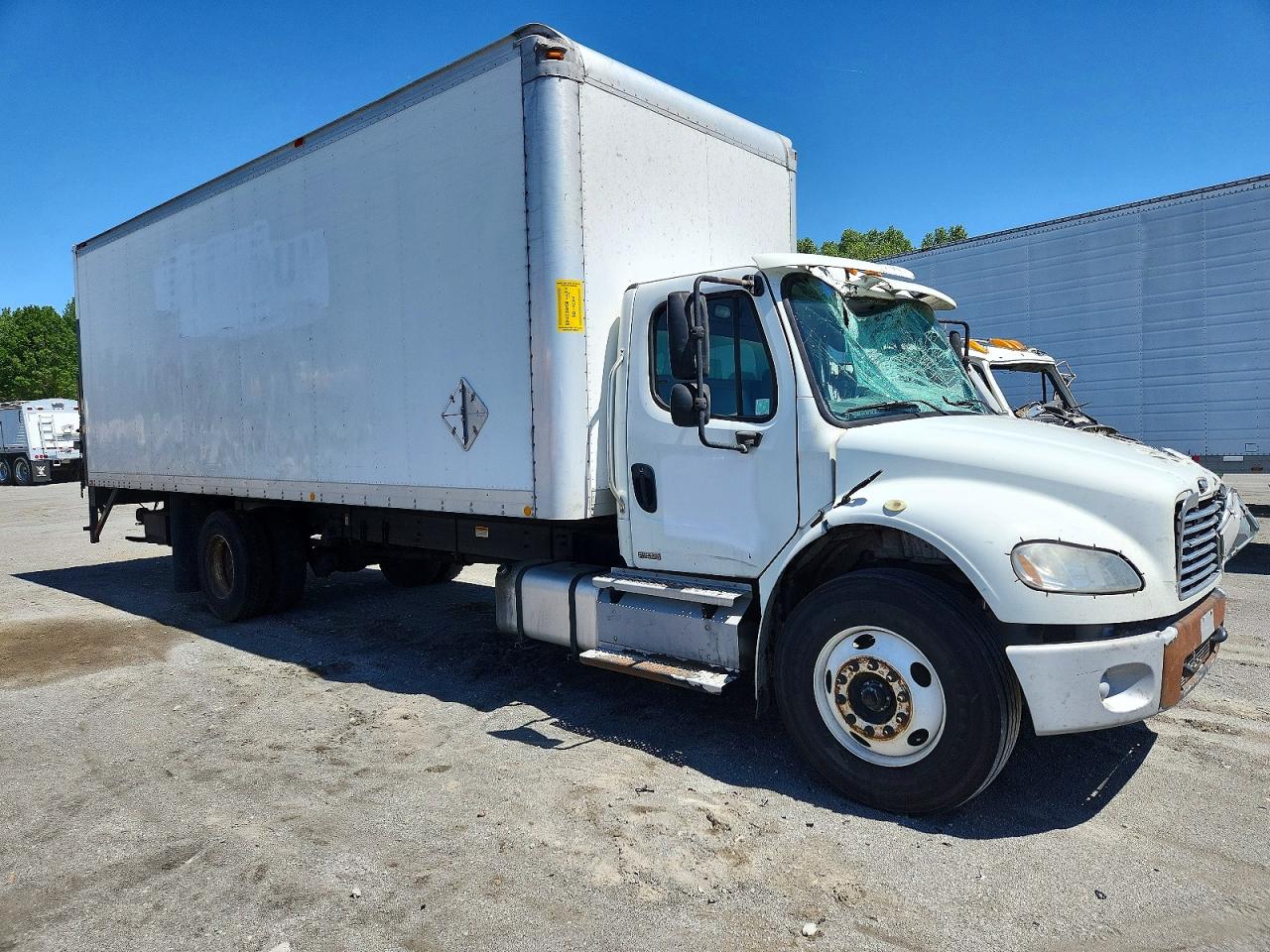 2012 FREIGHTLINER M2