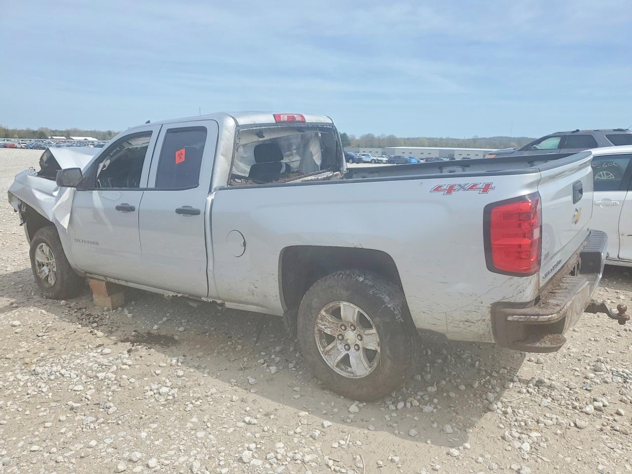 2014 CHEVROLET SILVERADO K1500 LT photo 3
