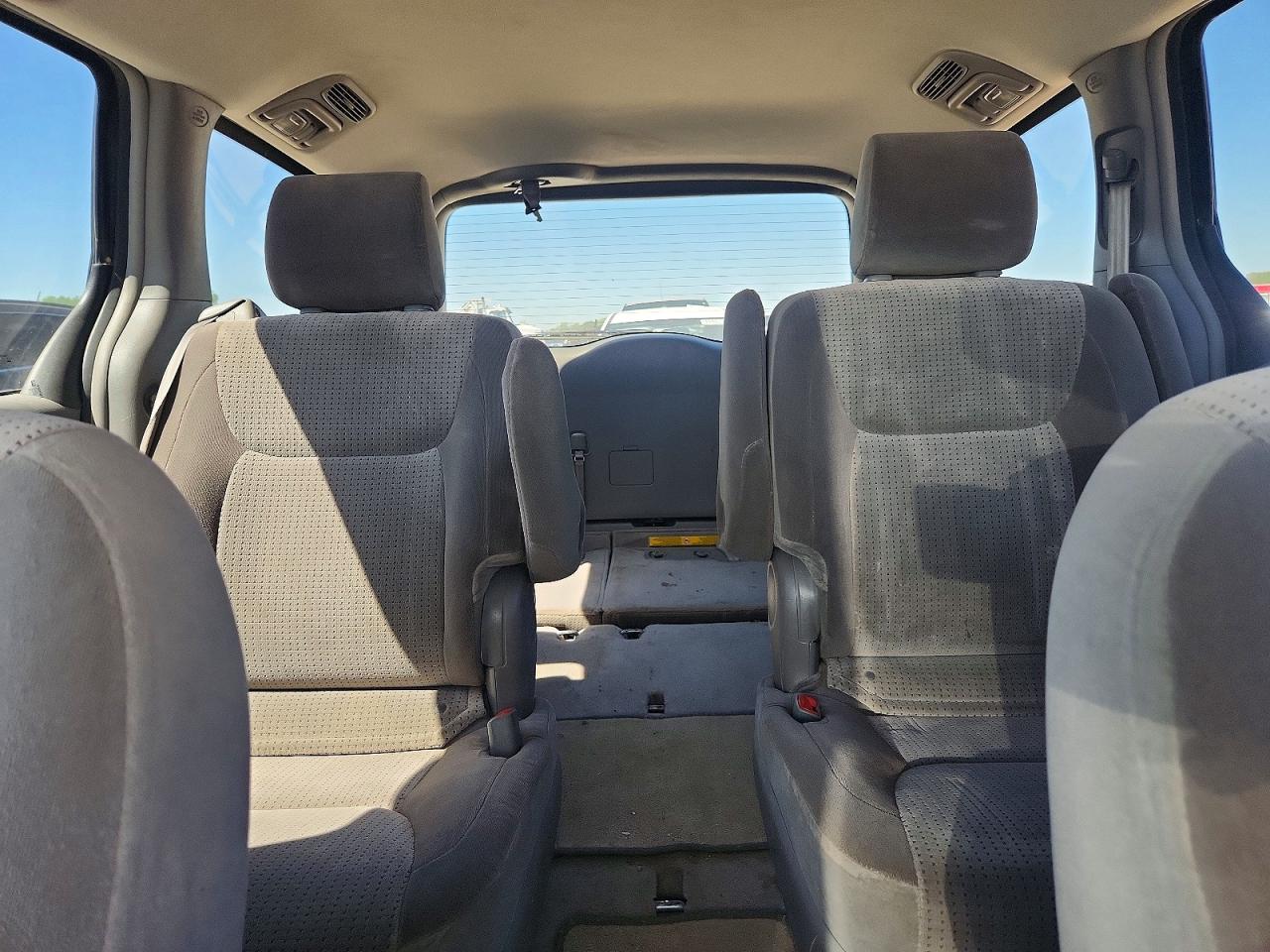 2008 TOYOTA SIENNA LE 7-PASSENGER photo 10